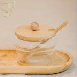 Açucareiro de vidro com tampa de bambu