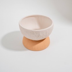 CENTRO DE MESA EM CERÂMICA BEGE MARROM