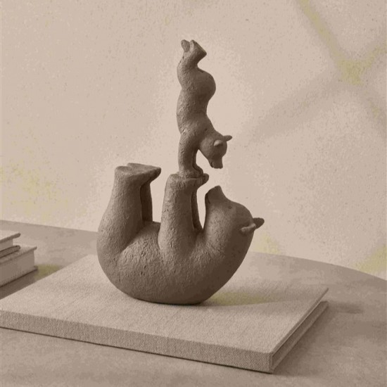 Escultura Ursos em Poliresina Cinza