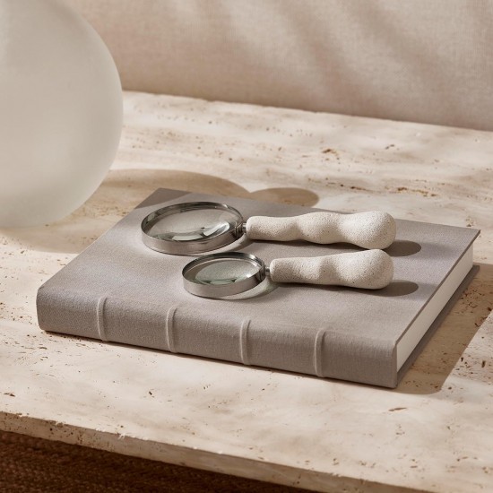 LUPA EM POLIRESINA OFF WHITE