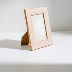 PORTA-RETRATOS EM MDF BEGE