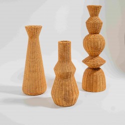 VASO EM POLIRESINA MARROM