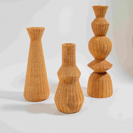 VASO EM POLIRESINA MARROM