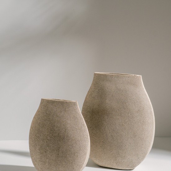 VASO EM POLIRESINA CINZA