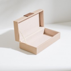 CAIXA EM MDF COM REVESTIMENTO EM PU