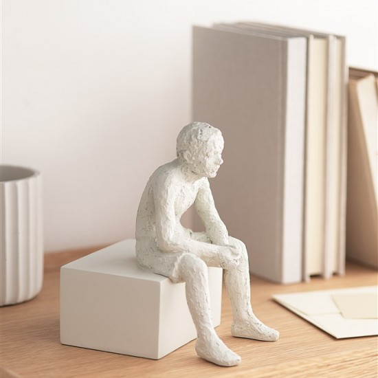 Escultura Pessoa em Poliresina