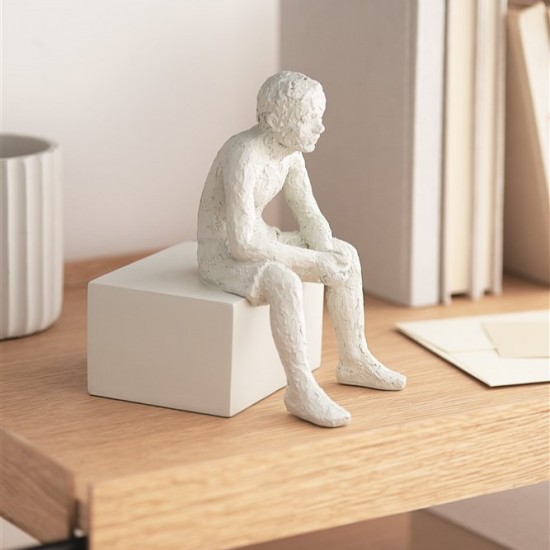 Escultura Pessoa em Poliresina